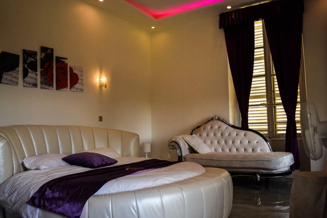 Chateau Nevers Bed and Breakfast Varennes-Vauzelles Buitenkant foto