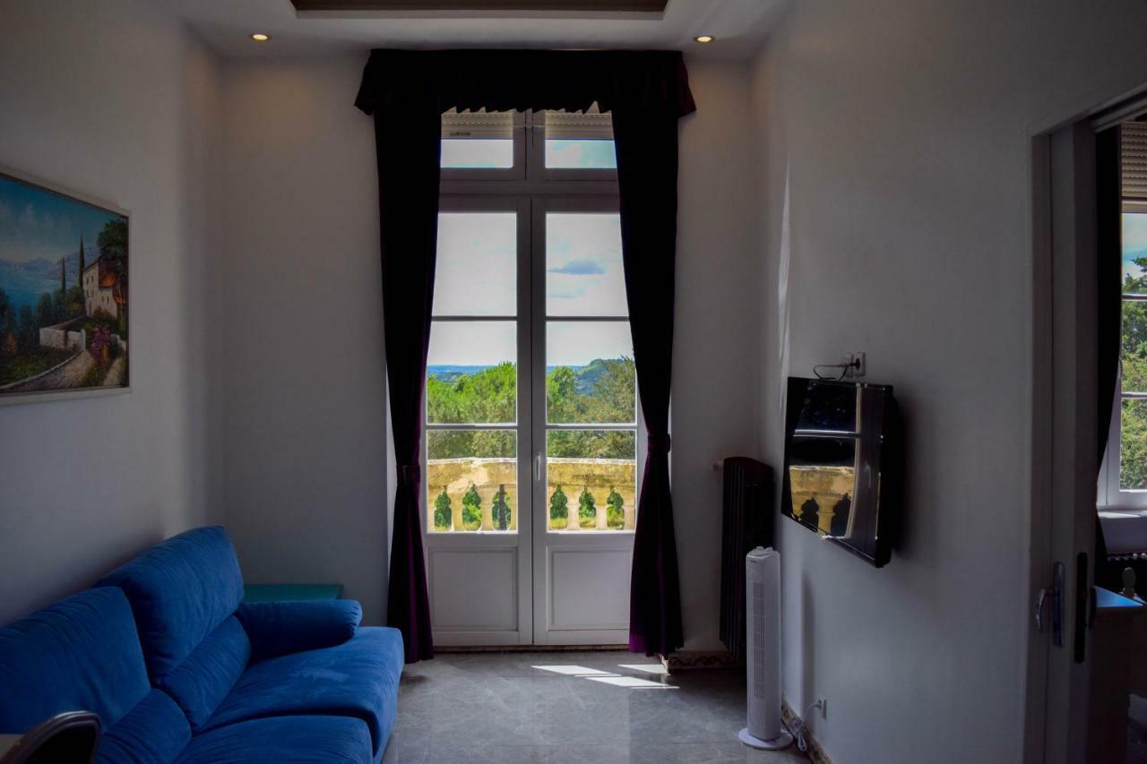 Chateau Nevers Bed and Breakfast Varennes-Vauzelles Buitenkant foto